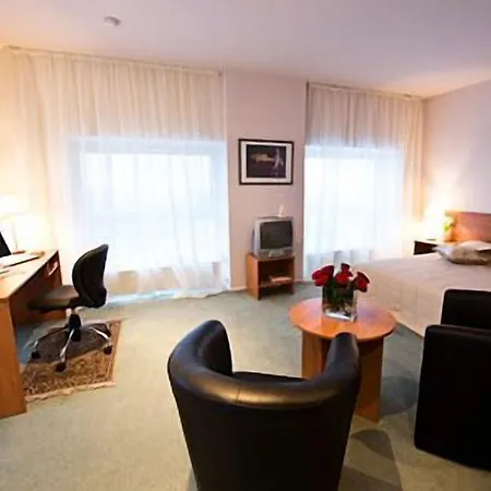 Centre מלון קובנה